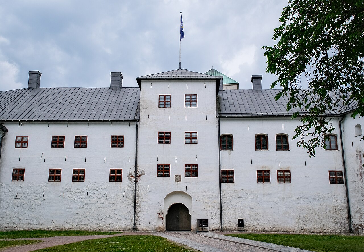 Turun linna Aurajoen suulla.