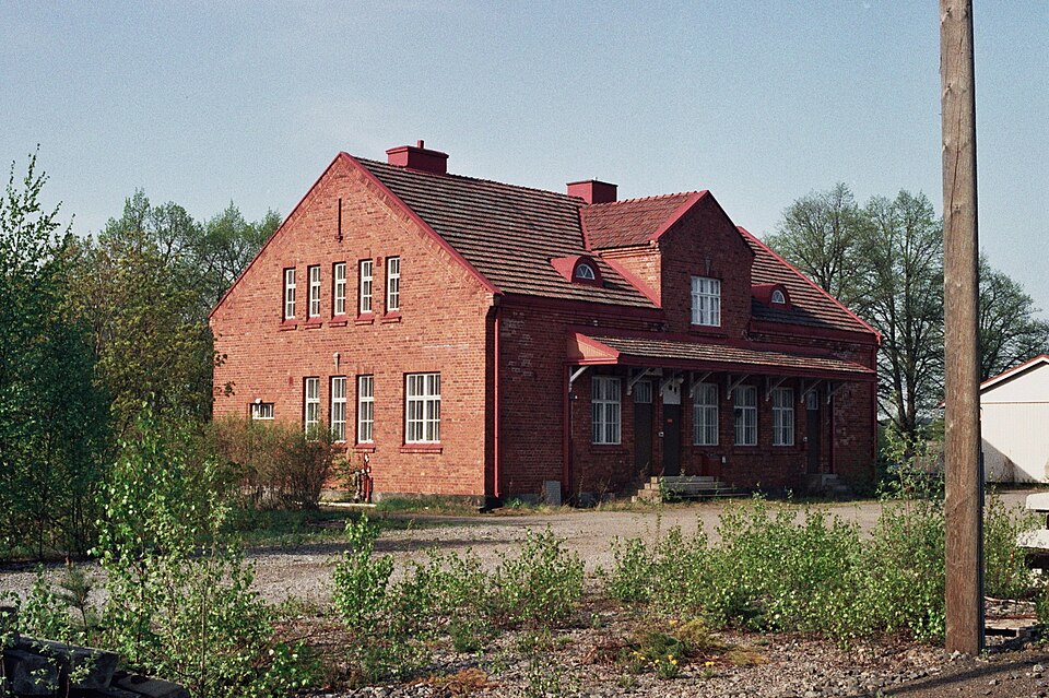 Lielax järnvägsstation